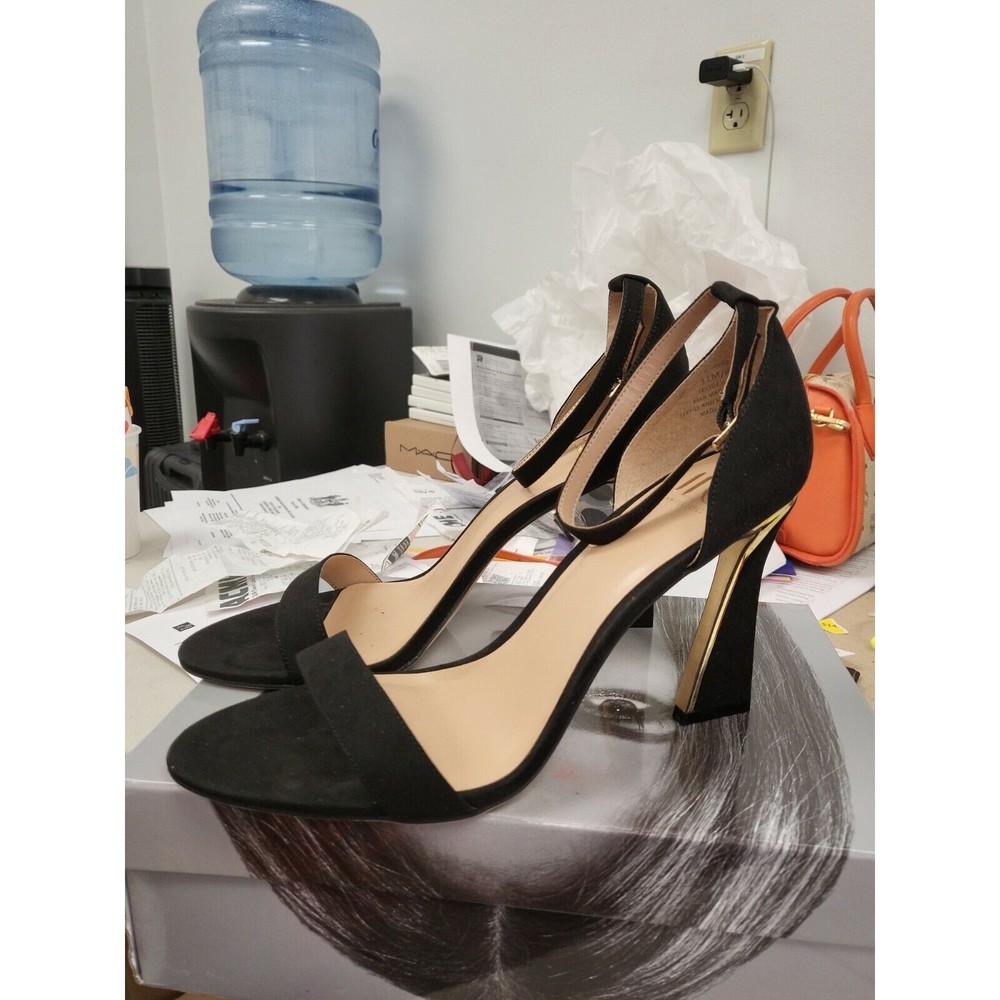 COPY - Pre owned Hidee sandal from JLO JENNIFER LOPEZ Women’s size 11M
